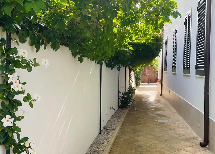 Alemar Bed & Breakfast Mondello